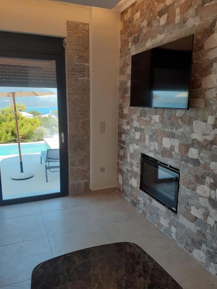 Ionian Stone Luxury Villa Никиана Екстериор снимка