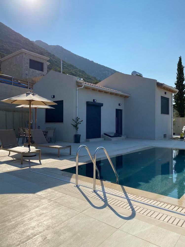 Ionian Stone Luxury Villa Никиана Екстериор снимка